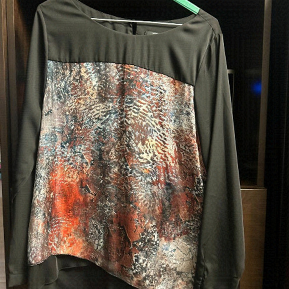 Peruzzi Tops - EUC Black with Asymmetrical hem, made in Italy size 38